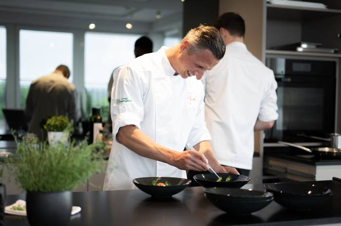 Köche beim Live Cooking Hotel Vier Jahreszeiten Starnberg